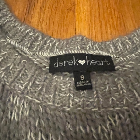 Derek Heart Grey Sleeveless Sweater Vest Size Small - Picture 4 of 7